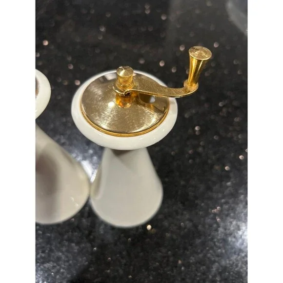 LENOX IVORY SALT SHAKER & PEPPER GRINDER - Picture 3 of 5